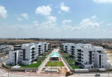 הצלחה מסחררת לפרויקט ״בית במושבה״ בגן יבנה, המציע תמהיל דירות מגוון בשכירות ארוכת טווח. דירות הגן הייחודיות הכוללות גינה ענקית והכנה לבריכה פרטית, נחטפות!