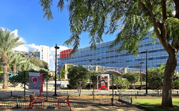 140695_rishon_lezion_municipality_PikiWiki_Israel